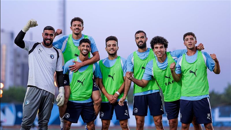 بيراميدز، فيتو