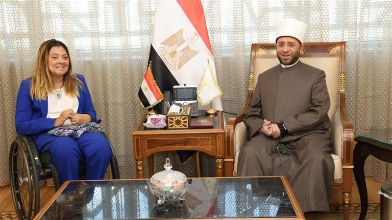 وزير الأوقاف والقومي