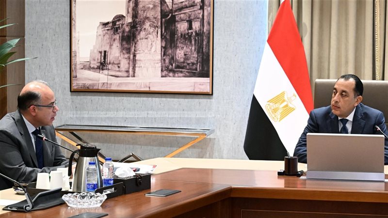 رئيس الوزراء ووزير