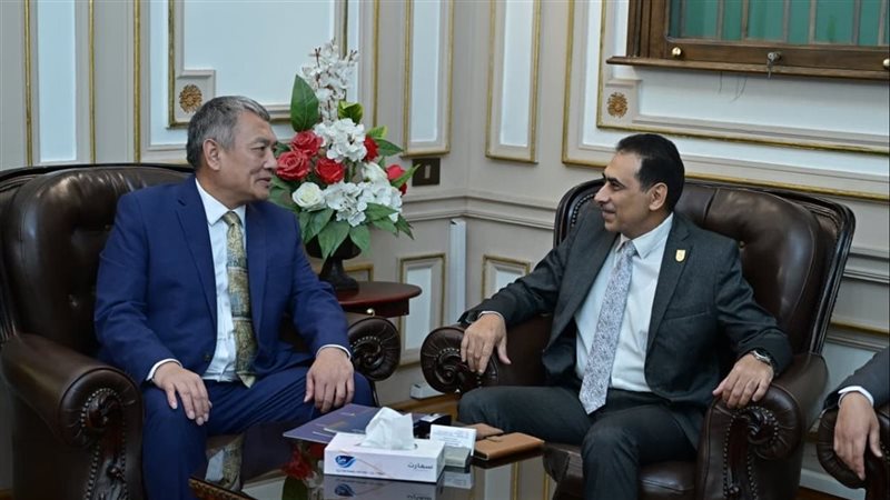 نائب رئيس جامعة القاهرة