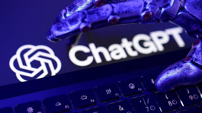  ChatGPT يختبر إعلانات