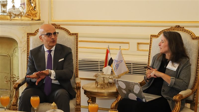 رئيس جامعة عين شمس