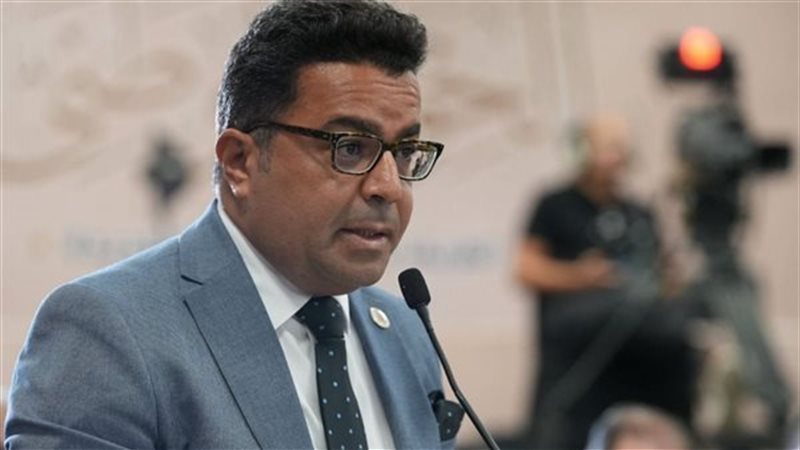 باسل عادل، فيتو 