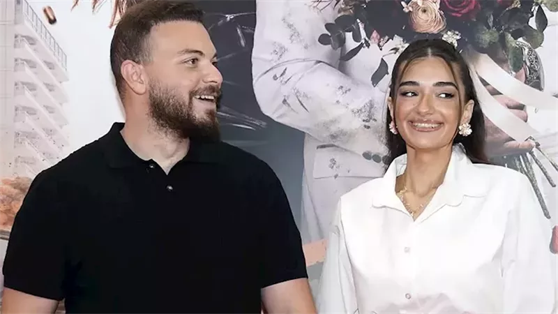 ملك أحمد زاهر وشريف