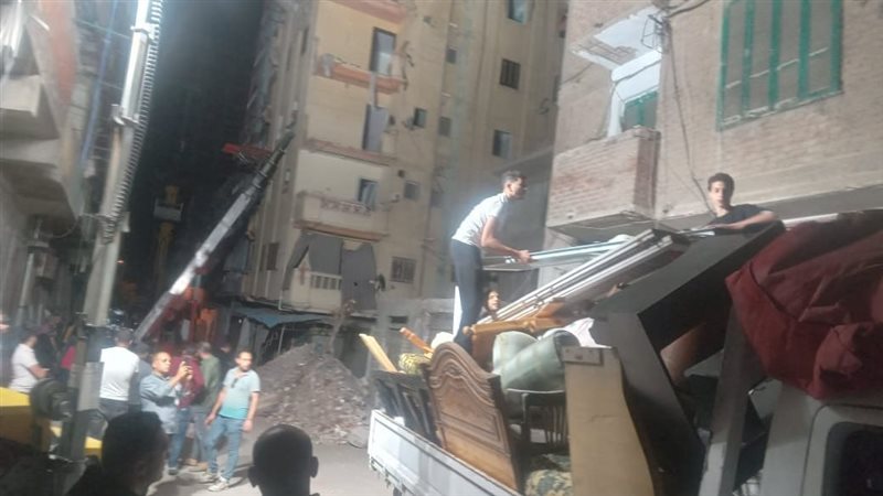 بدء نقل الأسر المتضررة