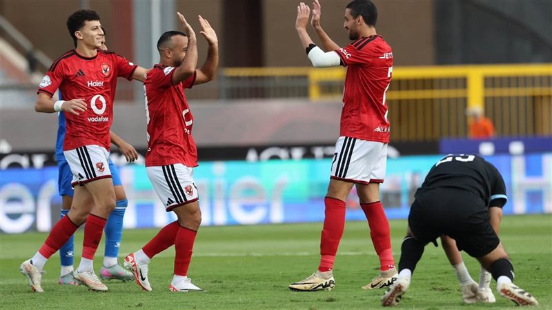 الأهلي يضرب بترول