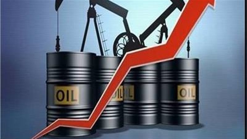 ارتفاع العقود الآجلة لخام برنت دولارين متجاوزة 102 دولار للبرميل إثر هجمات على سفن في هرمز