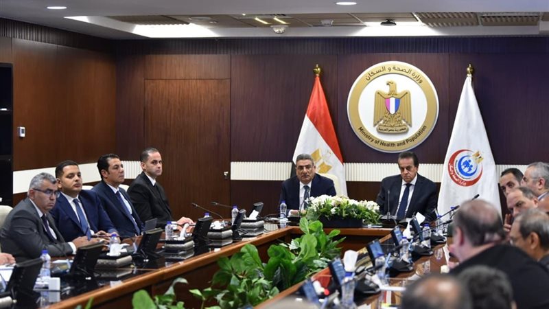 اجتماع د.خالد عبدالغفار