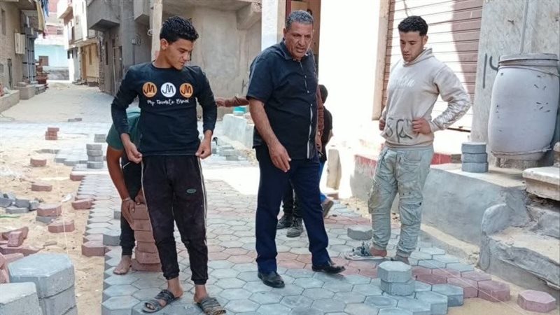 استكمال رصف الشوارع