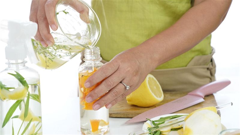 منظفات ومعطرات طبيعية