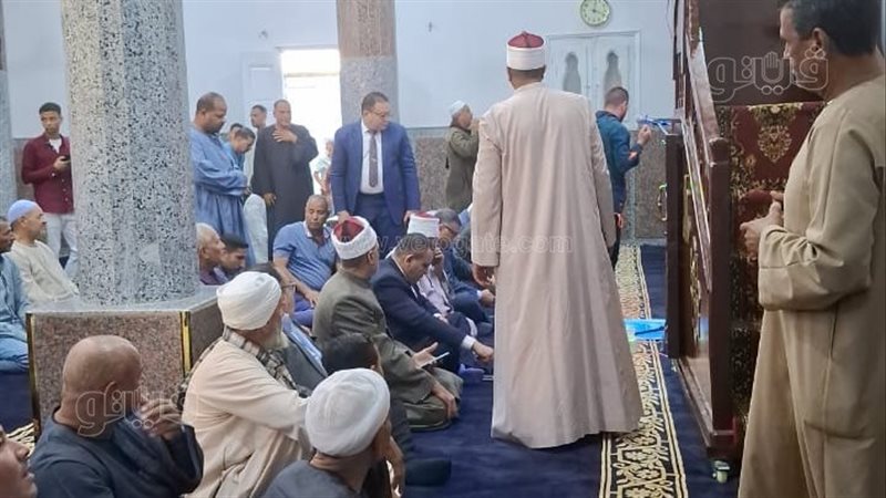 محافظ قنا يفتتح مسجد