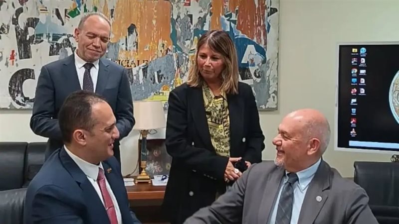 تعاون بين جامعتي