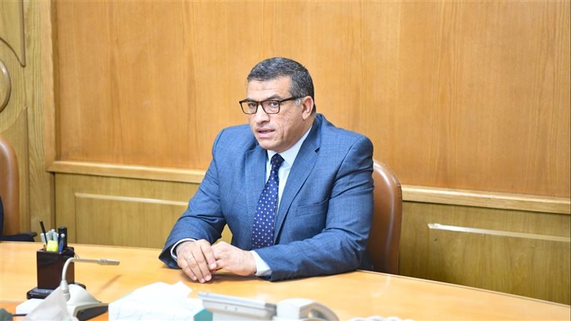 محافظ قنا
