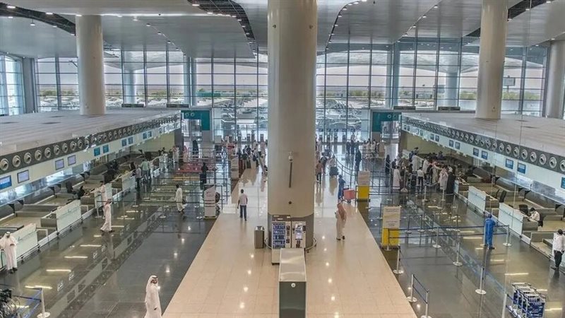 مطار الملك خالد بالسعودية