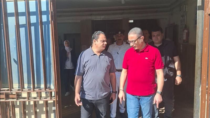 محافظ الجيزة في مستشفى