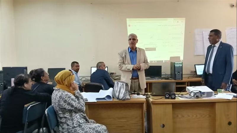  تدريب المعلمين بقنا