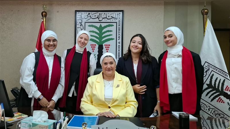  4 فتيات يتولين رئاسة