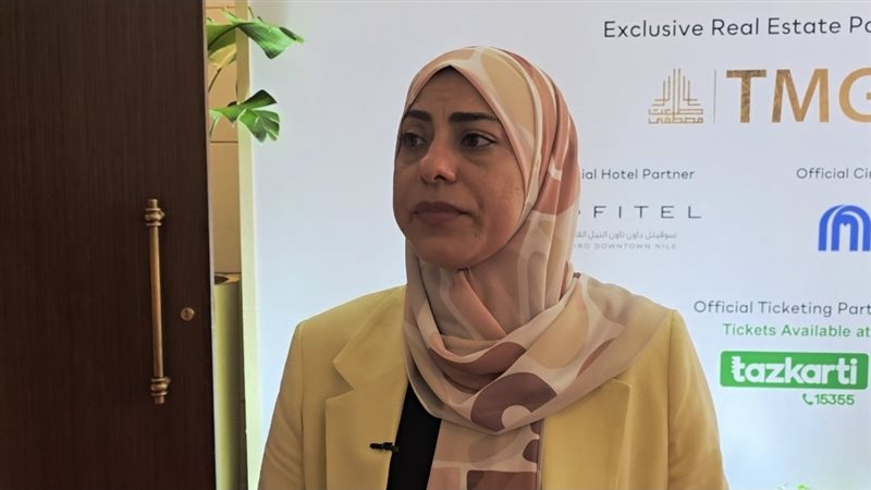 الناقدة رشا حسني،
