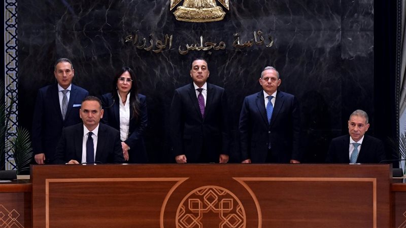  توقيع عقود بين شركة