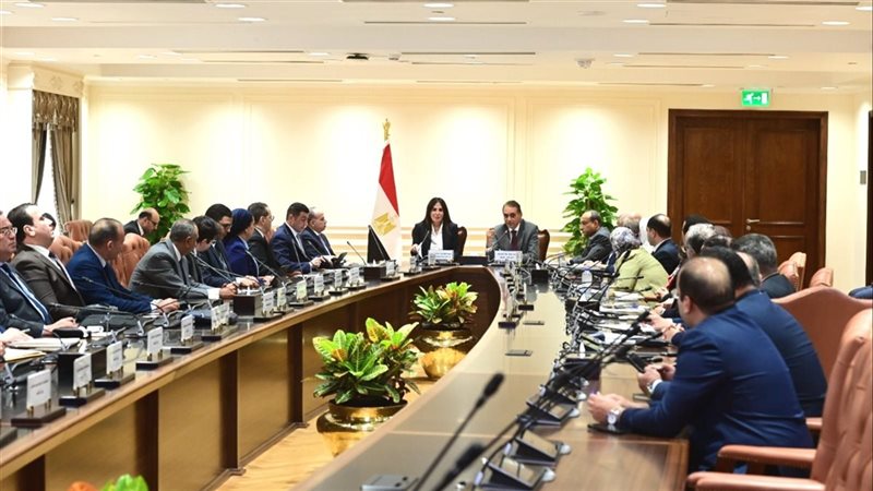 لجنة مناقشة قانون