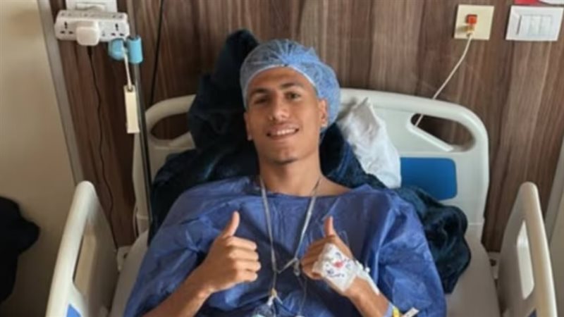 لاعب شباب الأهلي