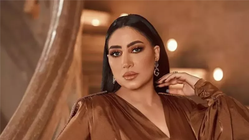 الفنانة بوسي
