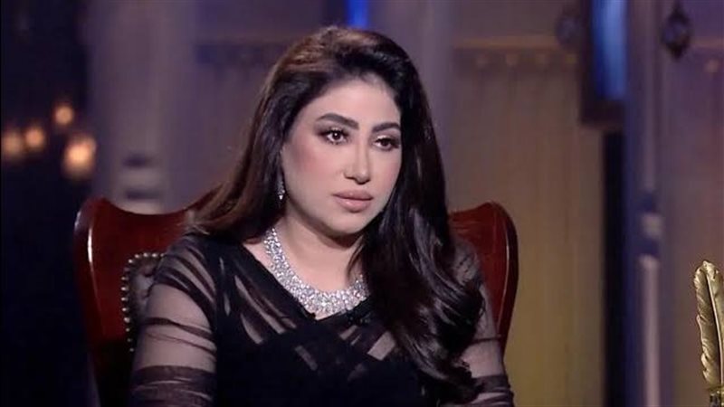 الفنانة بوسي 