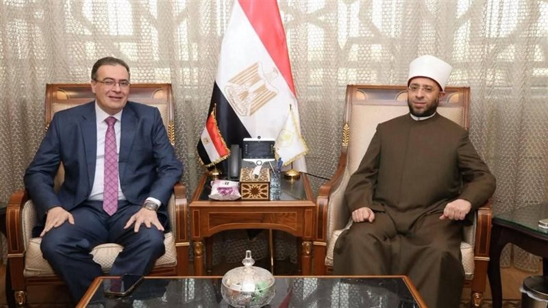 وزير الأوقاف يستقبل