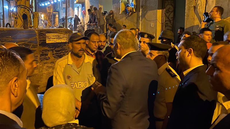 انهيار عقار