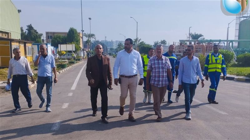 لجنة من الشركة القابضة