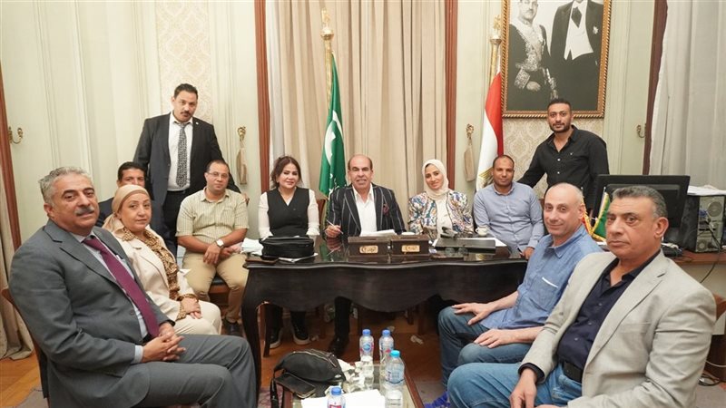 لجنة تلقى الطلبات