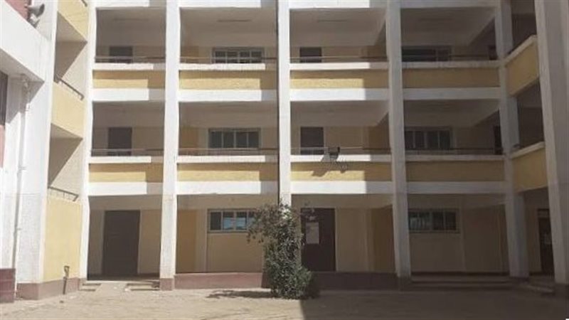  فناء المدرسة