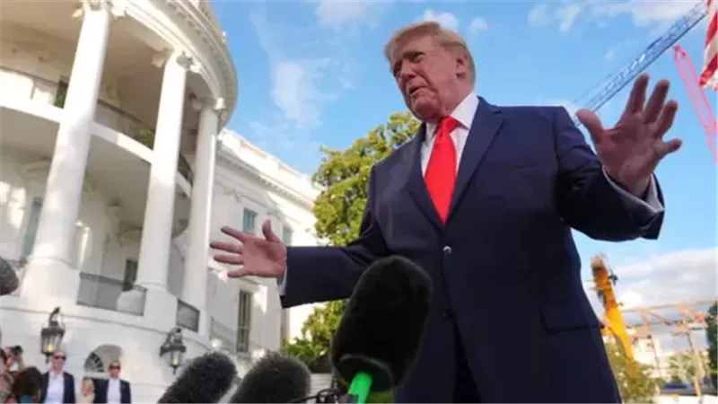 الرئيس الأمريكي دونالد