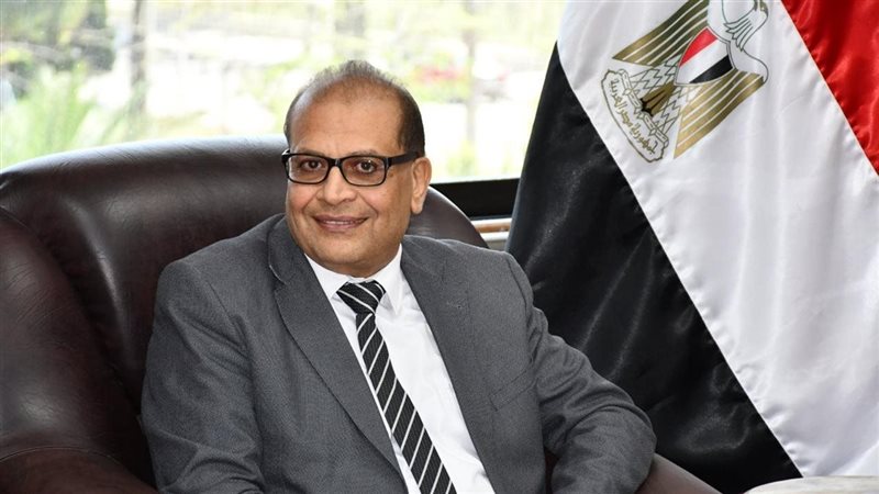 الدكتور عادل حسن