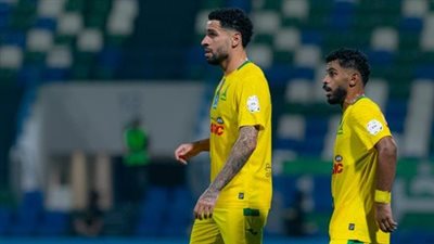 الخليج يفوز على الفتح 3-2 في ريمونتادا مثيرة بالدوري السعودي  