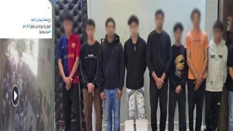 مشاجرة بين 9 طلاب
