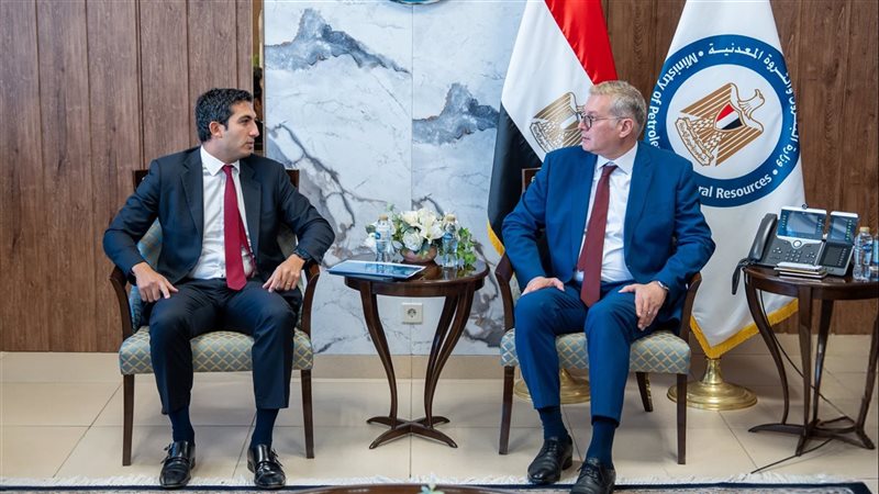 بدوي اثناء اللقاء،فيتو