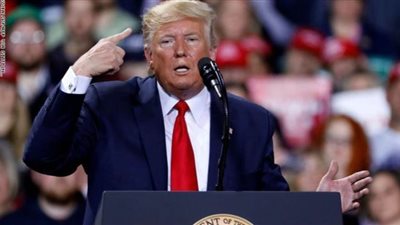 ترامب يوقع قرارا يمنع التلاعب بأسعار مستلزمات مكافحة فيروس كورونا