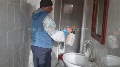 أحياء الأسكندرية تواصل أعمال رش وتعقيم مراكز الشباب والمنشآت