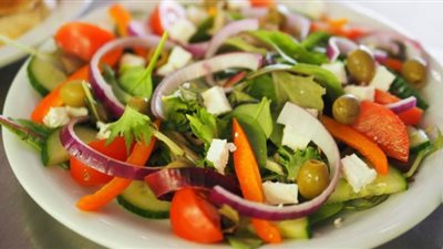 السلطة الخضراء يوميا طوال مدة الحجر المنزلي لحمايتك من الكورونا