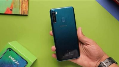 انفينكس تشعل المنافسة بإطلاق هاتف ذي كاميرا منبثقة