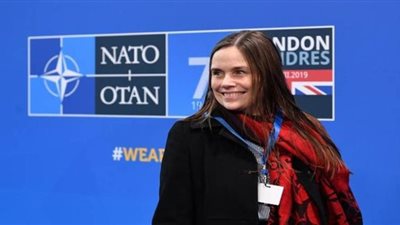 رئيسة وزراء أيسلندا تنجو من كورونا بعد إصابة بمدرسة نجلها