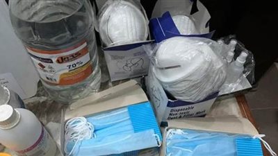 حماية المستهلك يضبط كمامات وكحوليات مجهولة المصدر في ٥ محافظات
