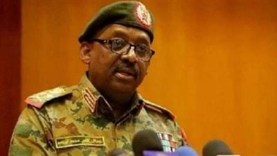 وفاة وزير الدفاع السوداني إثر إصابته بأزمة قلبية خلال تواجده بجنوب السودان