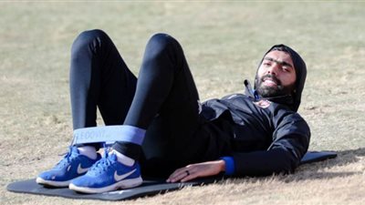 حسين الشحات ينسق مع طبيب الأهلي لإجراء جراحة البطن