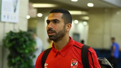 استياء في الأهلي بسبب مماطلة أحمد فتحي في حسم التجديد