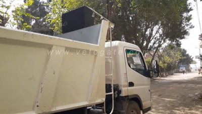 سيارات بمكبرات صوت تجوب الغربية تطالب المواطنين الالتزام بحظر التجوال | صور