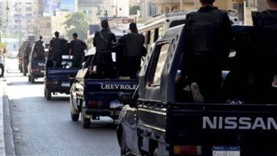 استنفار أمنى وانتشار مجموعات قتالية في شوارع الجيزة لتفعيل حظر التجوال