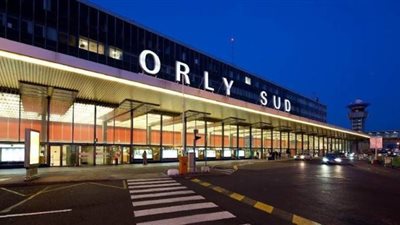 إغلاق مطار أورلي الفرنسي للحد من انتشار كورونا