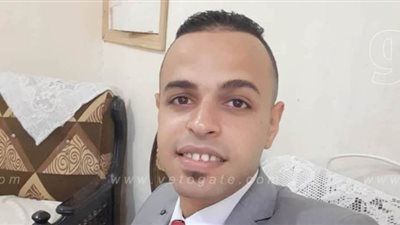 شاب تمريض بملوى ينشر أرقام هواتفه لمساعدة المرضى وقت الحظر